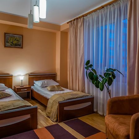 Hotel Maria Rădăuţi Eksteriør bilde