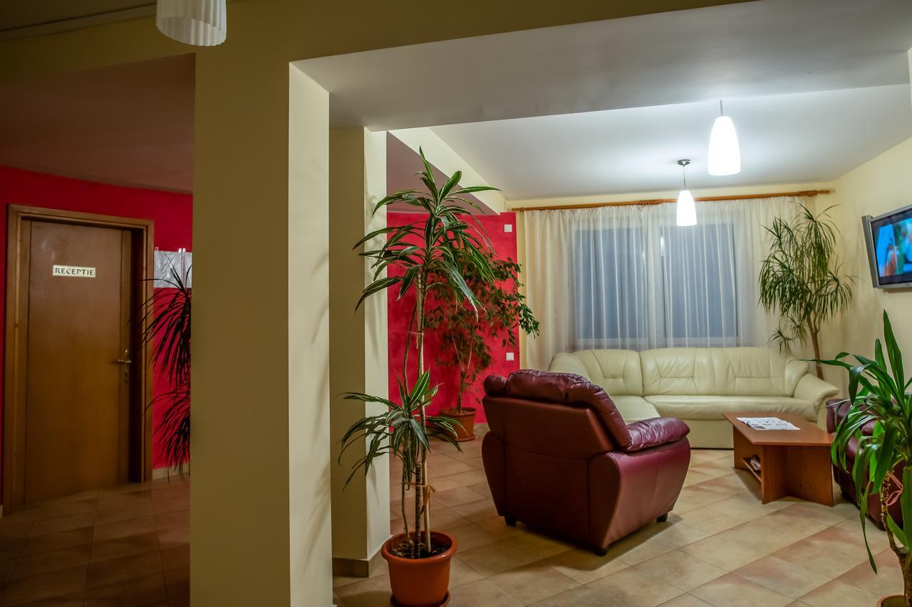 Hotel Maria Rădăuţi Eksteriør bilde