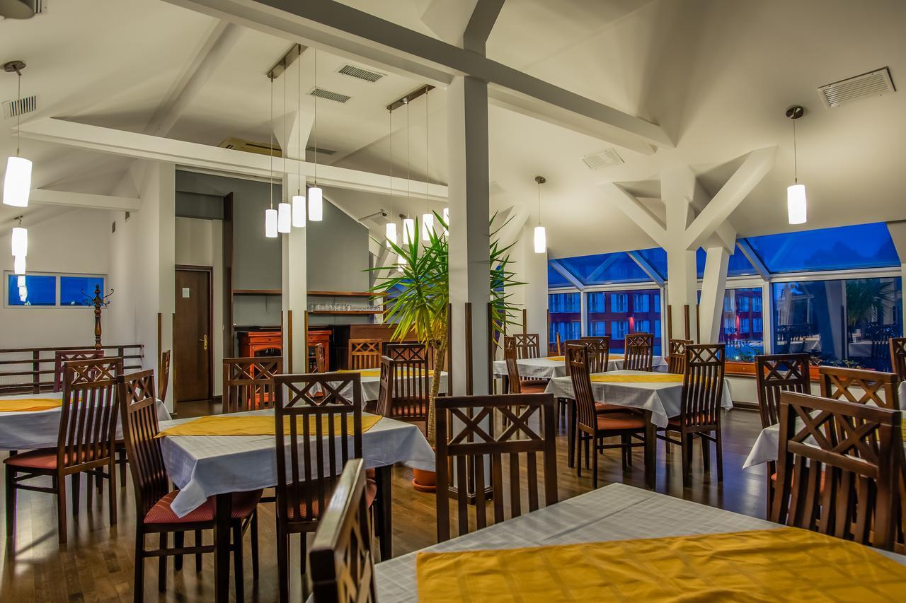 Hotel Maria Rădăuţi Eksteriør bilde