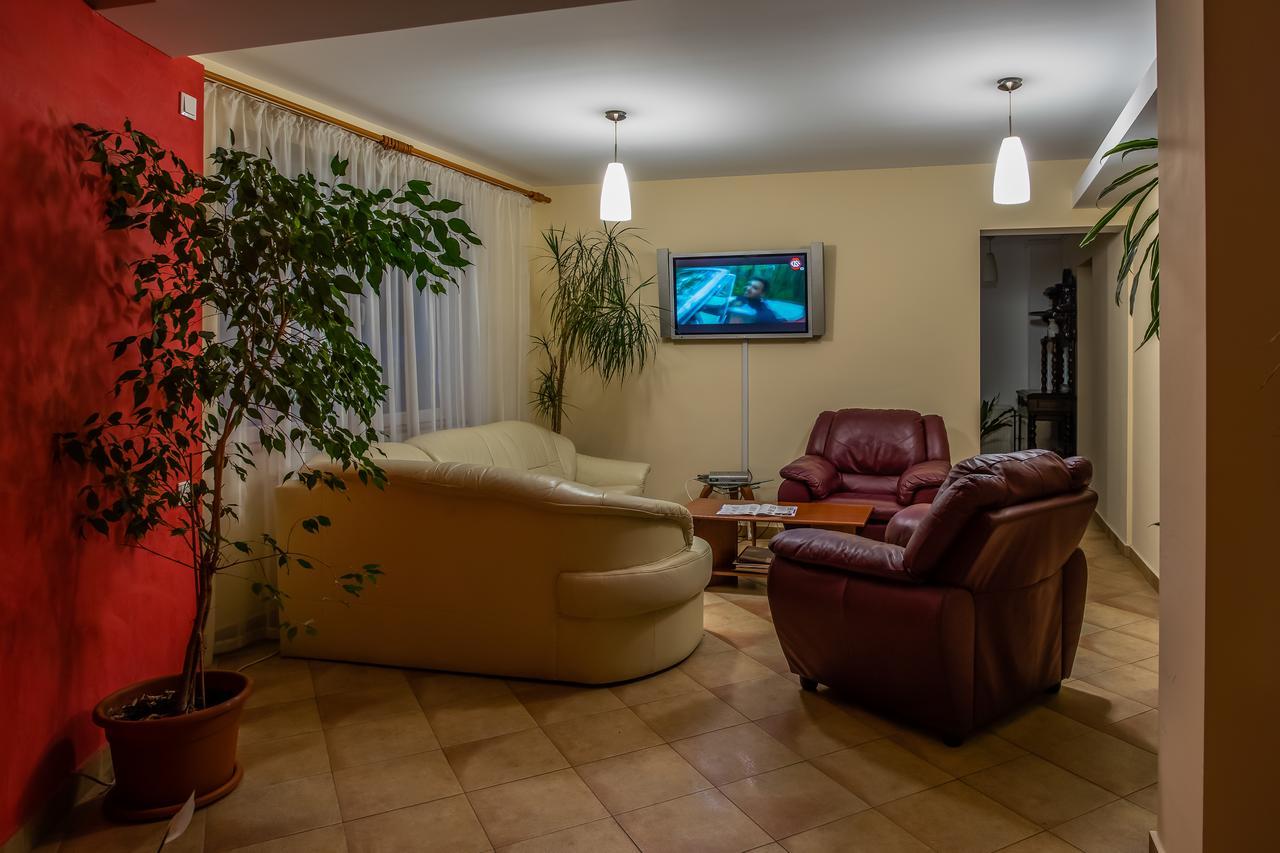 Hotel Maria Rădăuţi Eksteriør bilde