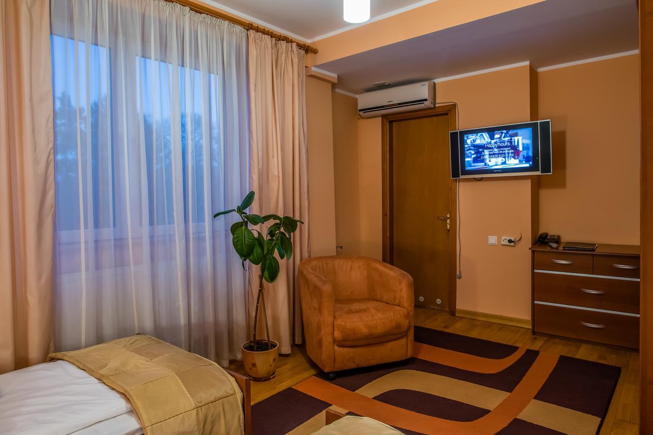 Hotel Maria Rădăuţi Eksteriør bilde