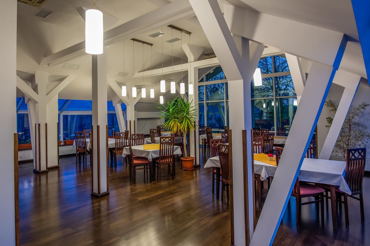 Hotel Maria Rădăuţi Eksteriør bilde